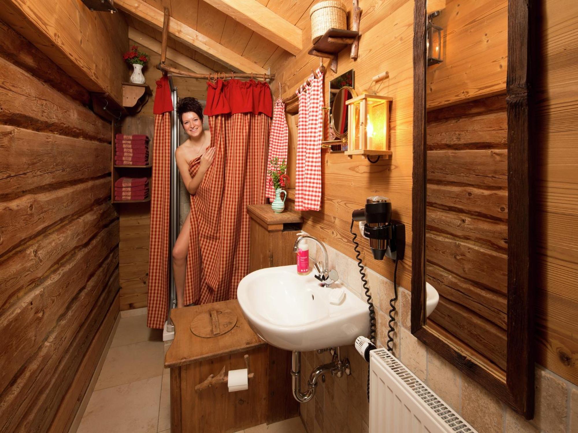 Eco Friendly Chalet Near The Lake In Asten Tittmoning Bagian luar foto