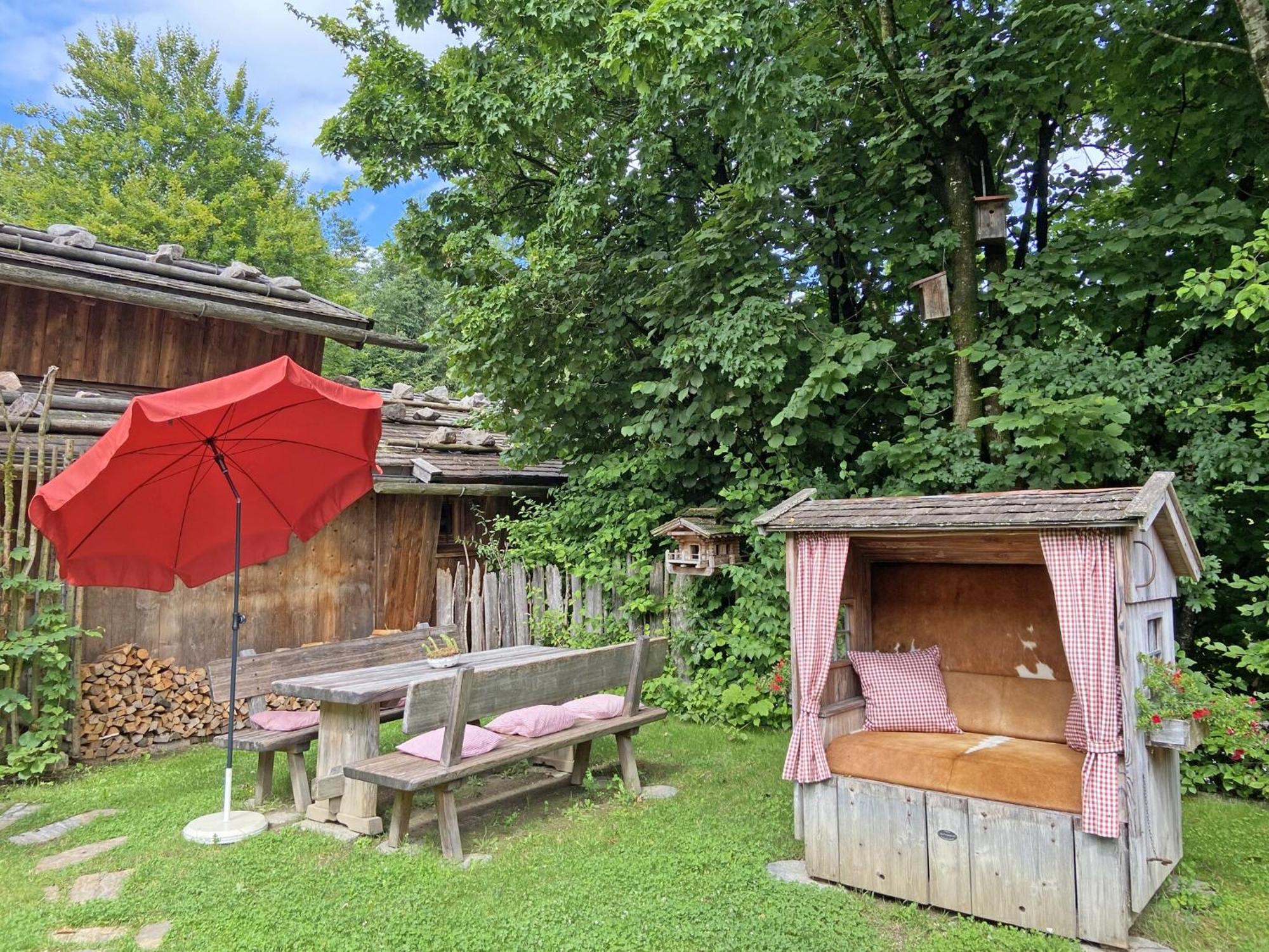 Eco Friendly Chalet Near The Lake In Asten Tittmoning Bagian luar foto